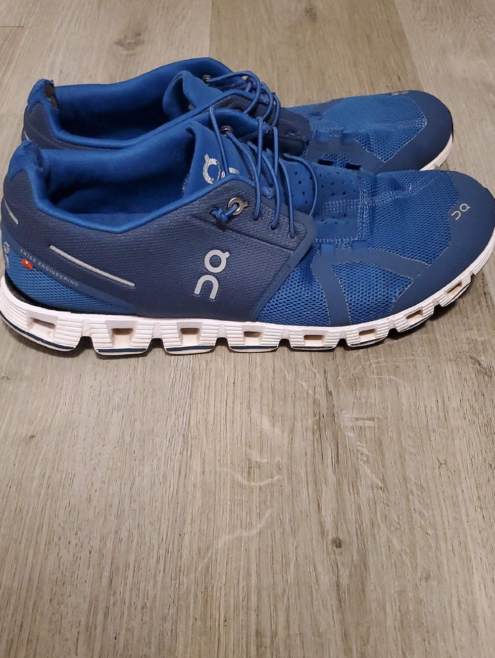 On Running On Cloud 5 Swiss Engineered Blue Running Shoes Men's Size 9.5
